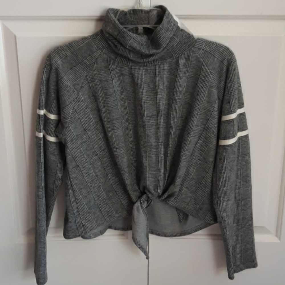 H.I.P. Turtleneck Front Tie - Size M